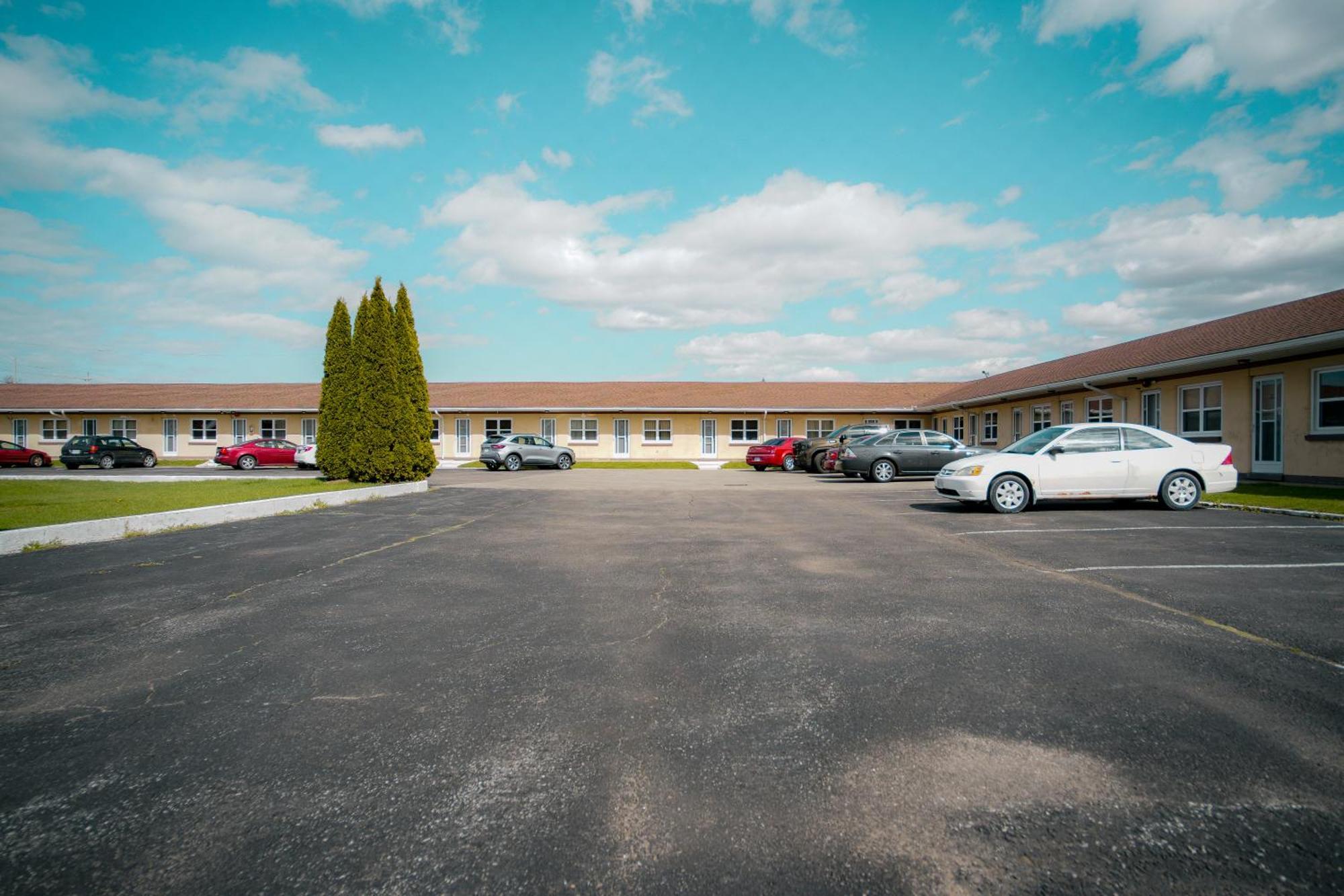 Faulds Motel Sarnia Εξωτερικό φωτογραφία
