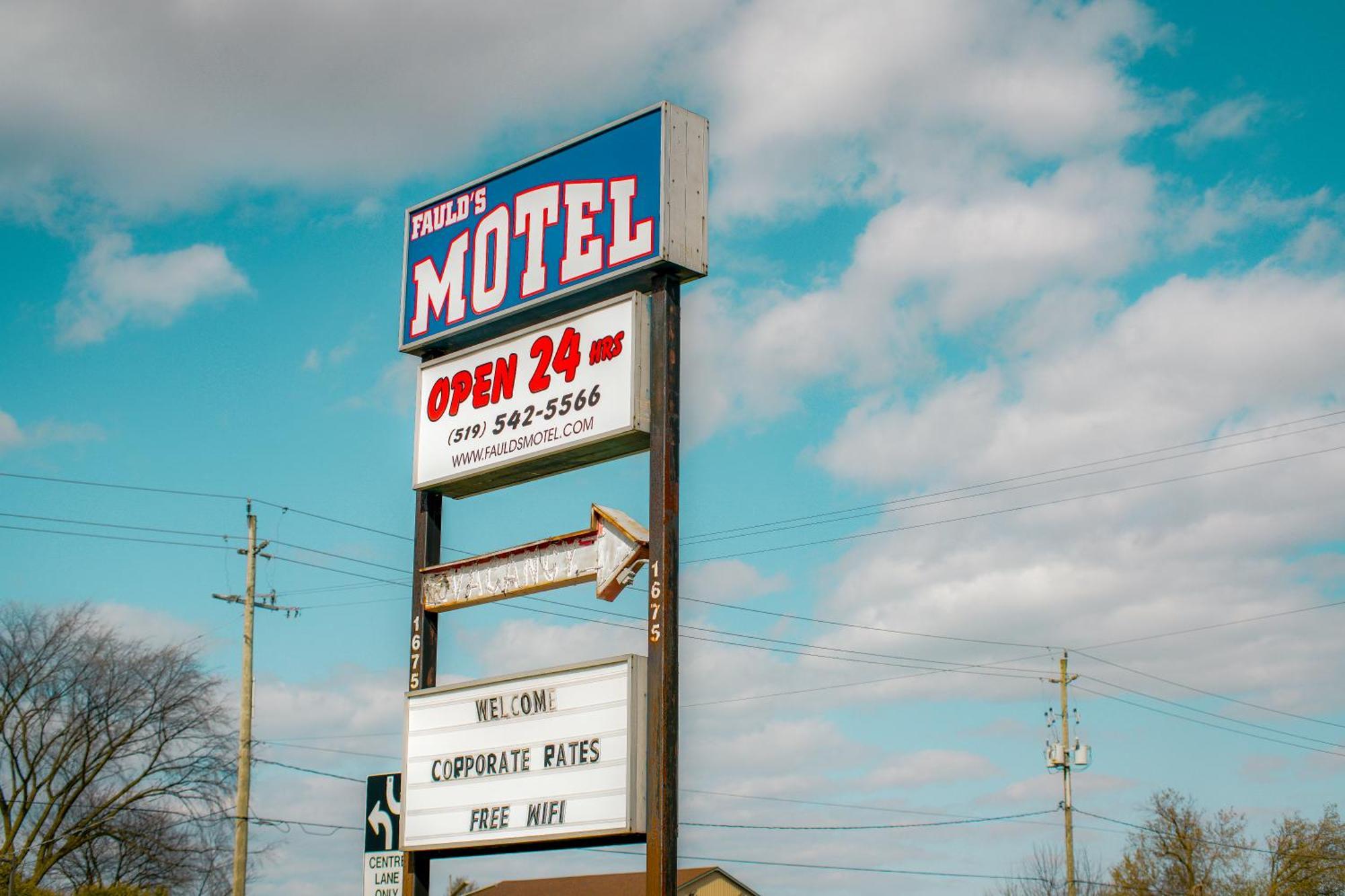 Faulds Motel Sarnia Εξωτερικό φωτογραφία